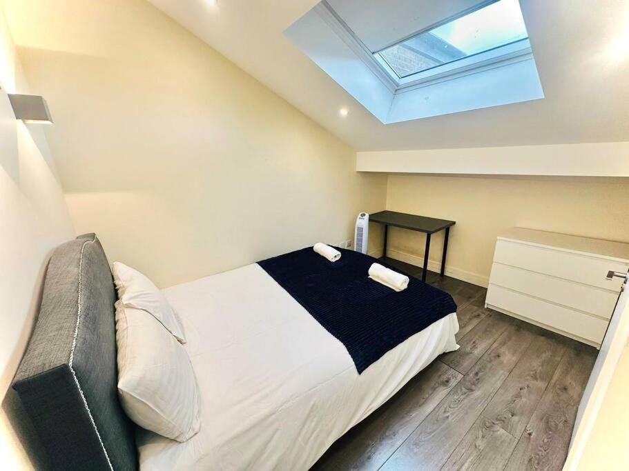 Luxurious 2 Bedroom Flat In Apartamento *