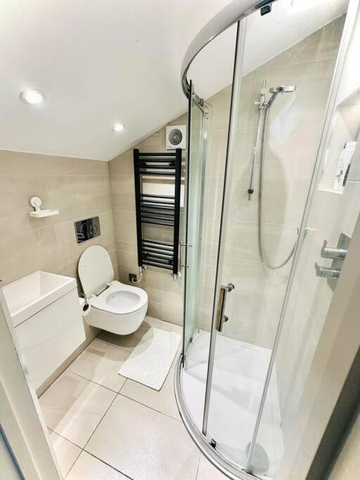 Luxurious 2 Bedroom Flat In Londres