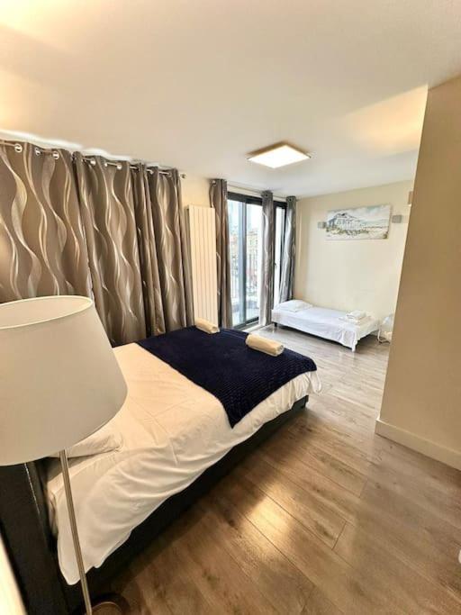 Luxurious 2 Bedroom Flat In Apartamento *