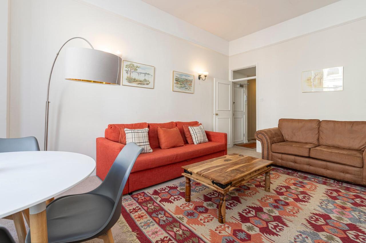 Charming Flat In West Brompton London