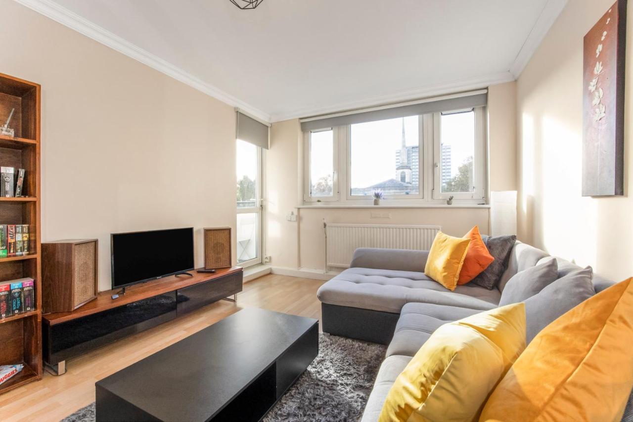 Easy Living Near Angel And Apartment London