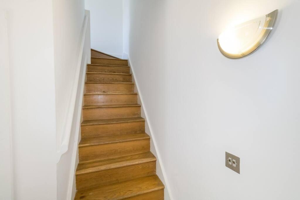 2 Bed Private Townhouse Mews, King's Cross Appartement Londen