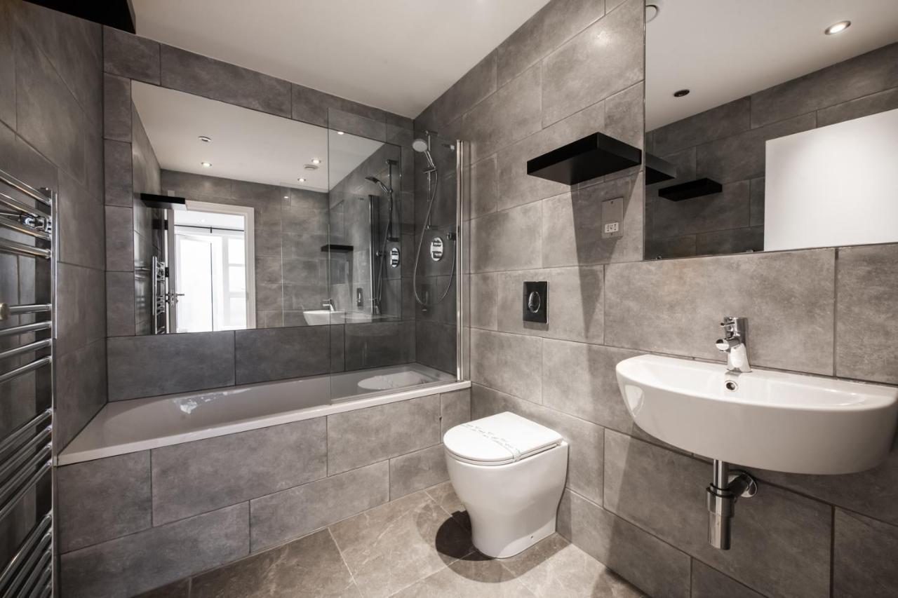2 Bed Flat In Clapham Common * Londres