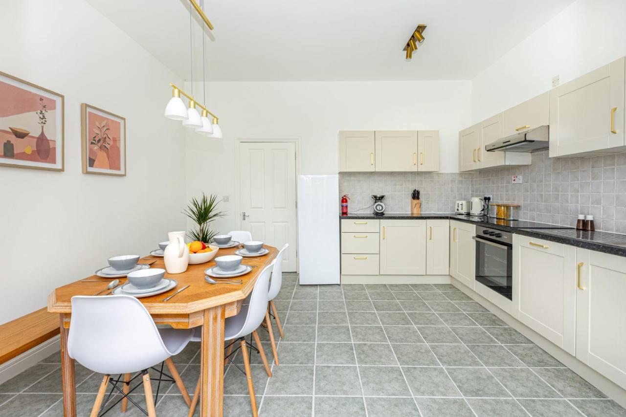 Spacious 4br 3-storey Townhouse In Lively Deptford Ferienhaus *