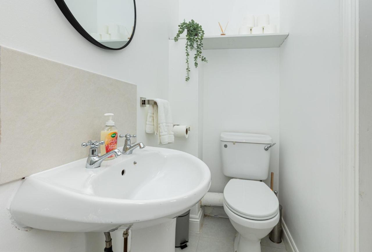 Spacious 4br 3-storey Townhouse In Lively Deptford Ferienhaus London