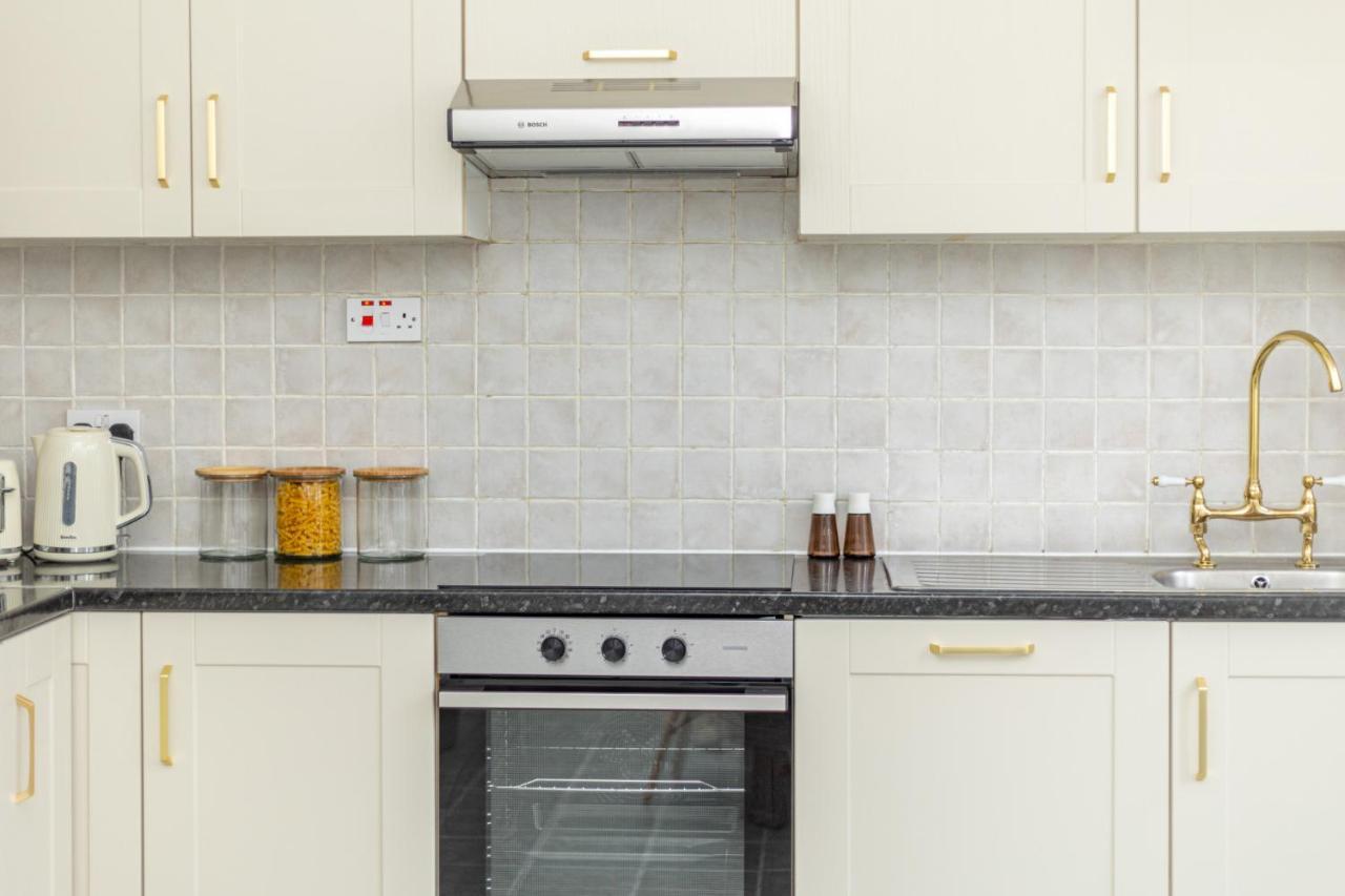 Spacious 4br 3-storey Townhouse In Lively Deptford Ferienhaus London