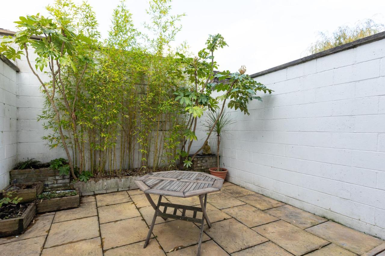 Ferienhaus Spacious 4br 3-storey Townhouse In Lively Deptford