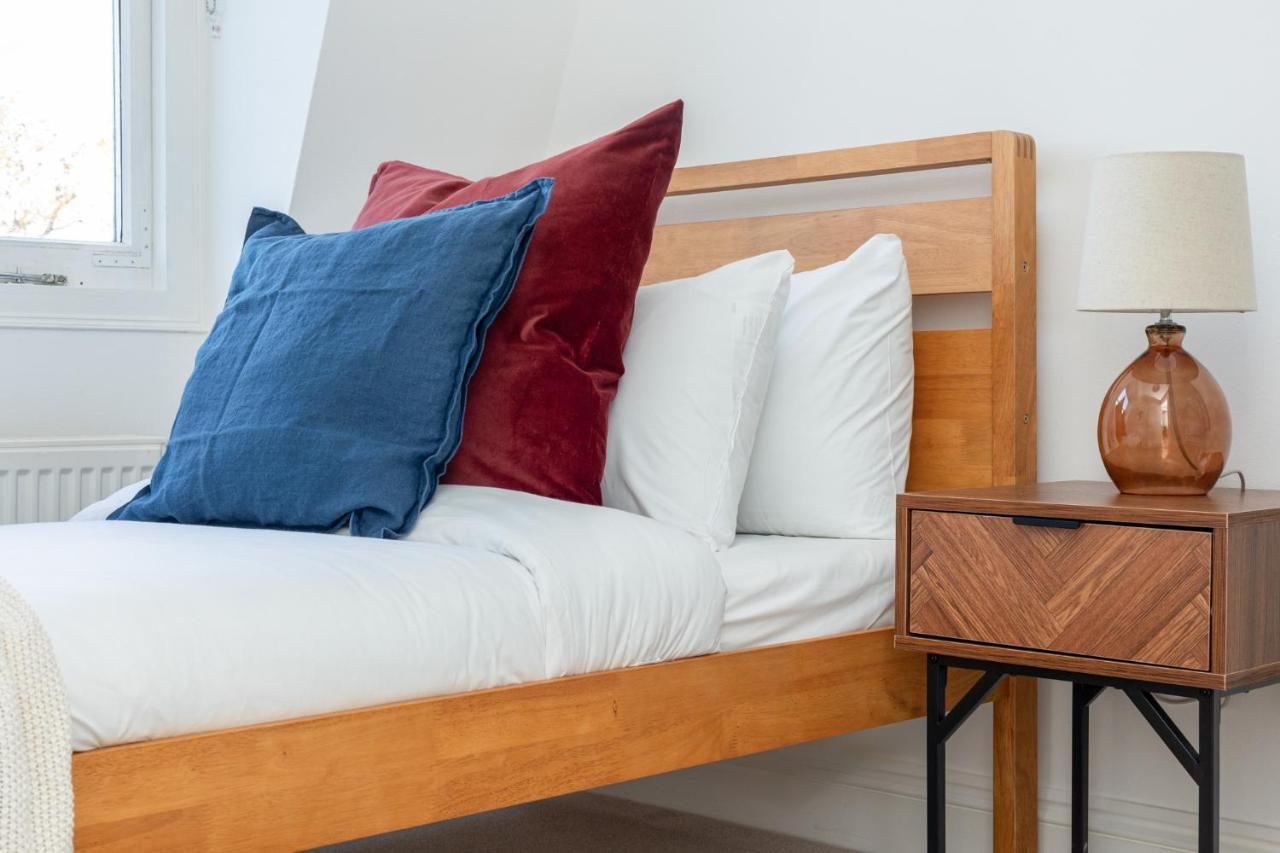 Spacious 4br 3-storey Townhouse In Lively Deptford Ferienhaus London
