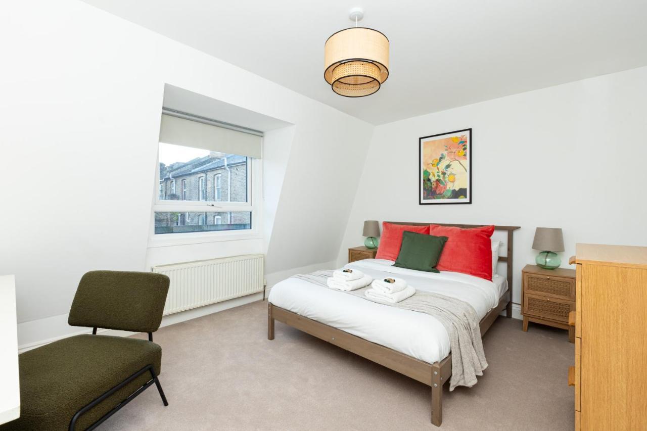 Spacious 4br 3-storey Townhouse In Lively Deptford Ferienhaus