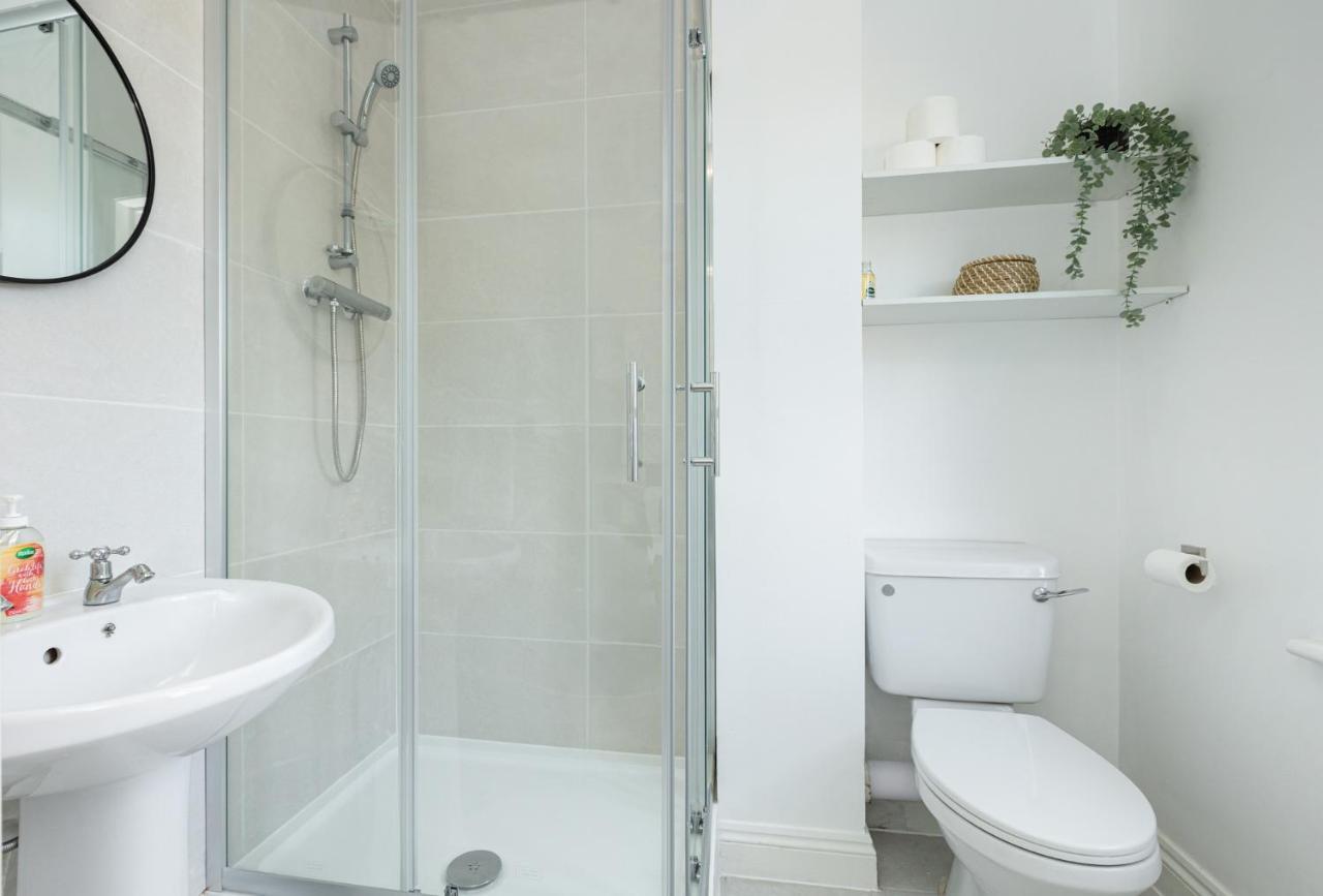 Ferienhaus Spacious 4br 3-storey Townhouse In Lively Deptford London
