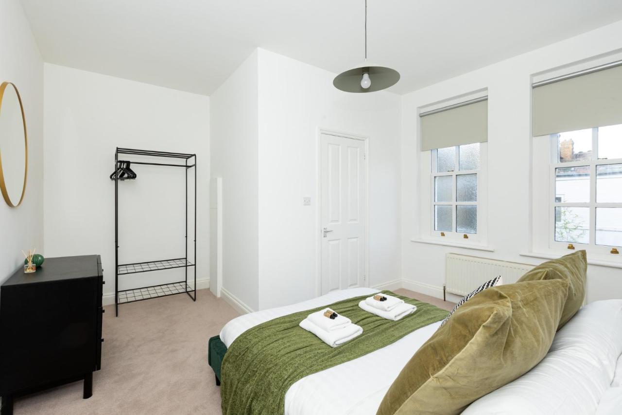 Spacious 4br 3-storey Townhouse In Lively Deptford Ferienhaus