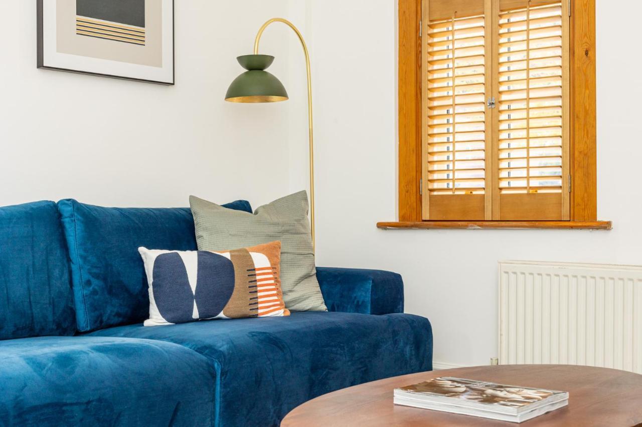 Spacious 4br 3-storey Townhouse In Lively Deptford Londres