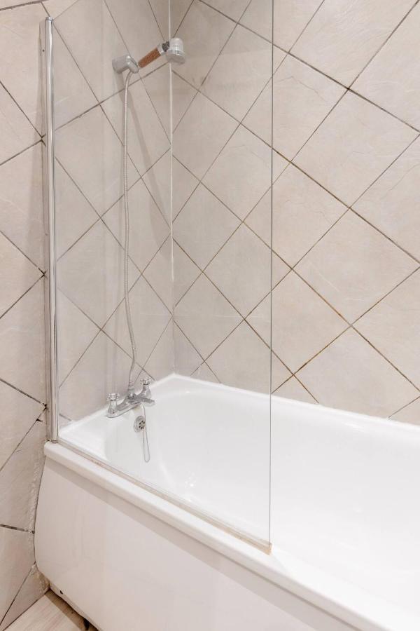 Spacious Apt In Central Apartamento Londres