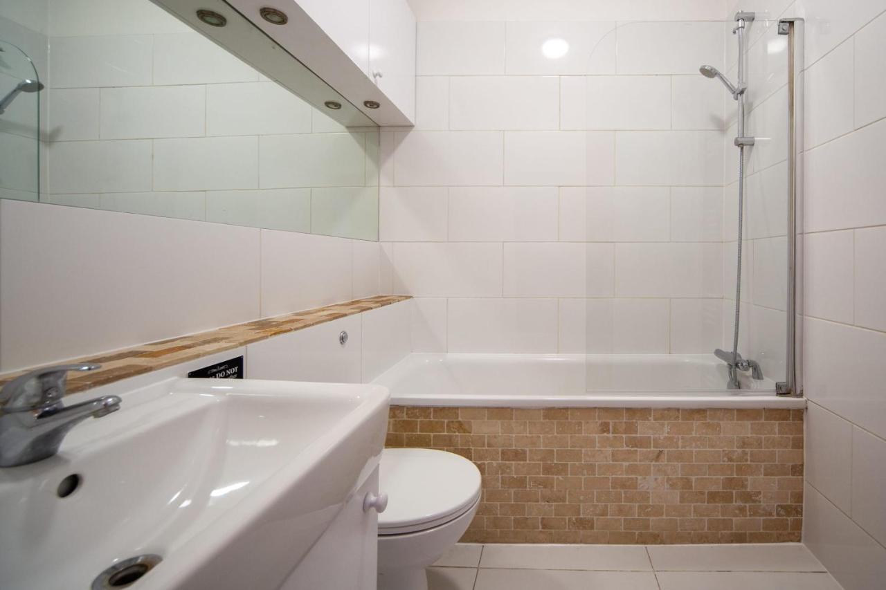 Comfortable 2 Bedroom In Tooting Appartement Londres