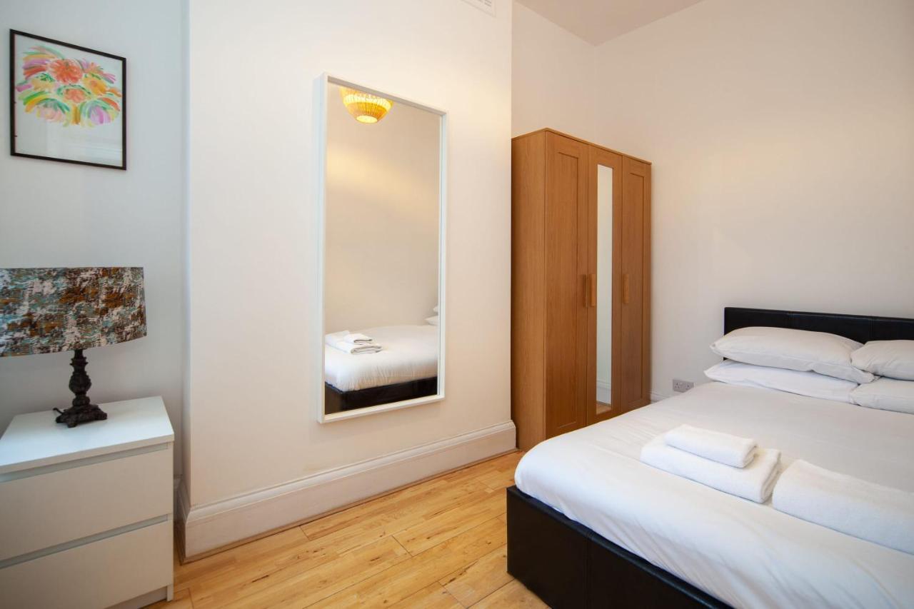 Comfortable 2 Bedroom In Tooting Appartement Londres