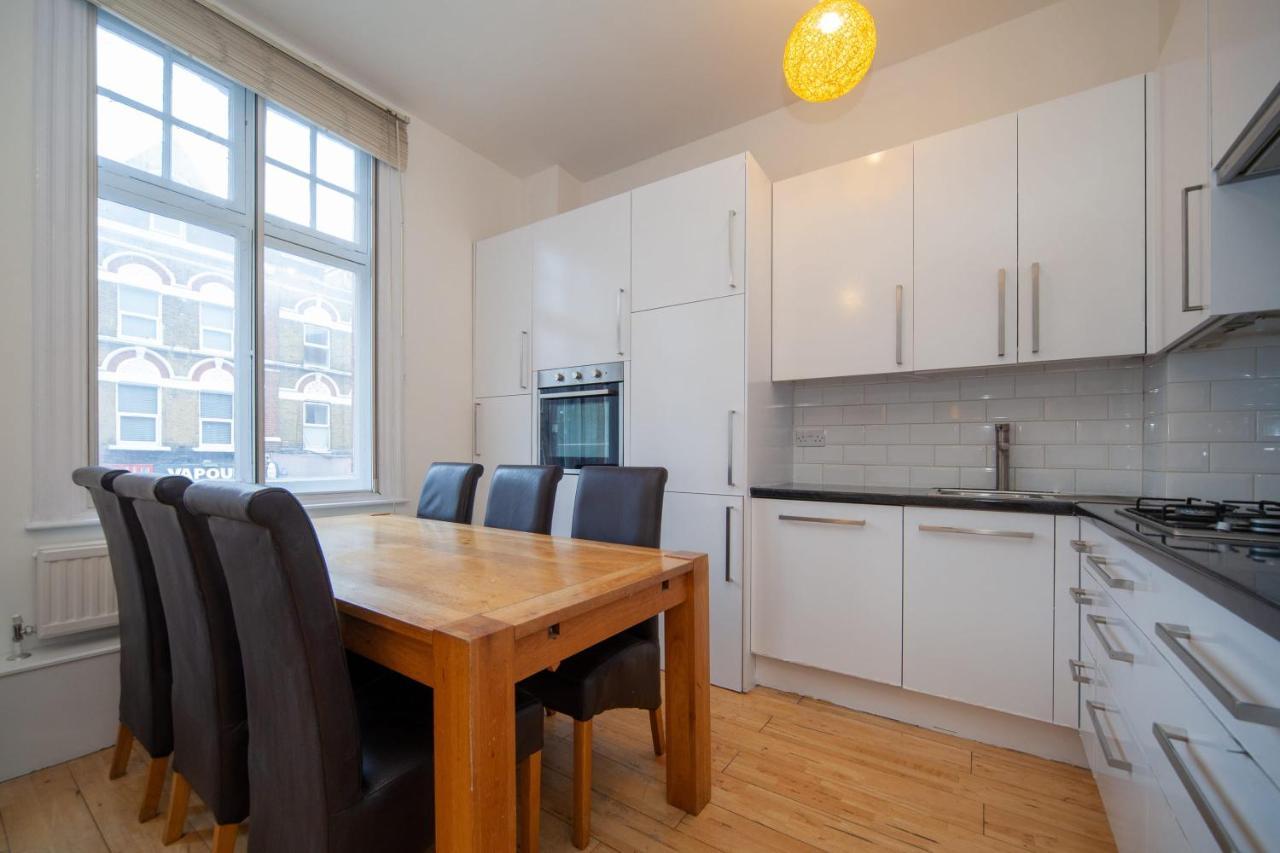 Comfortable 2 Bedroom In Tooting * Londres