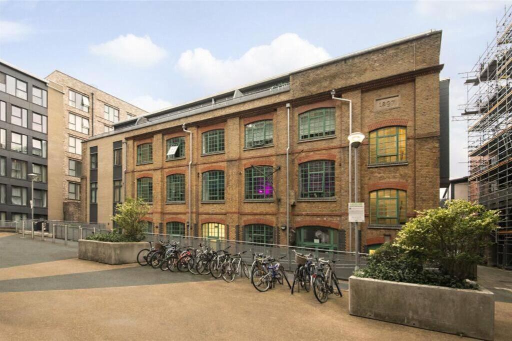 Cosy Spacious Studio Flat Stratford / Bow Londres