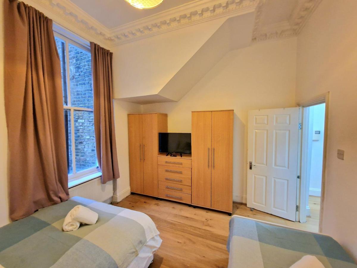 Apartamento Lovely Ground Floor With High Ceiling And A Private Garden By Earl's Court Station Londres