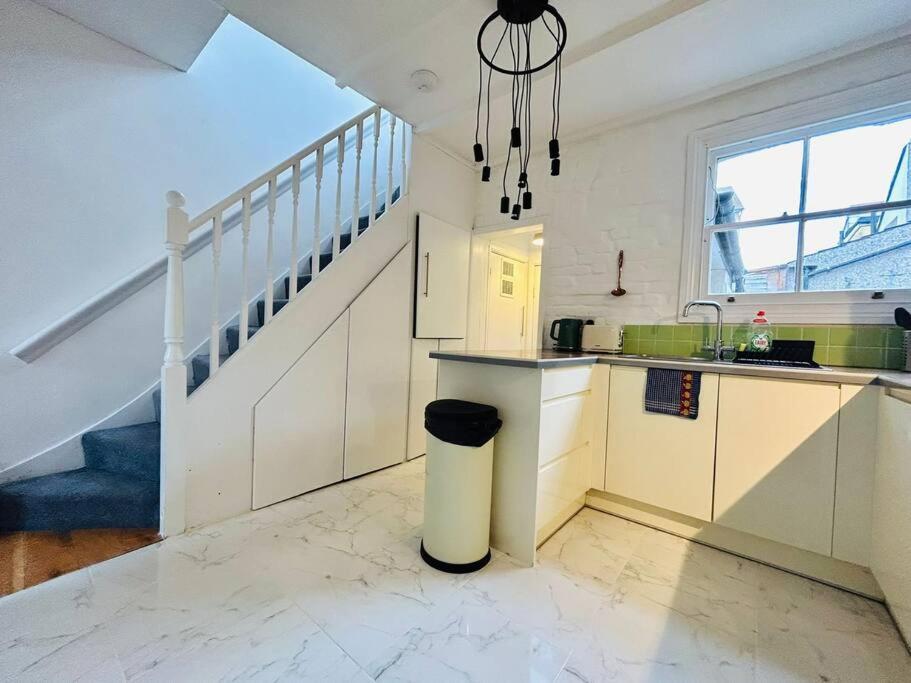 Elegant House In Stratford Appartement