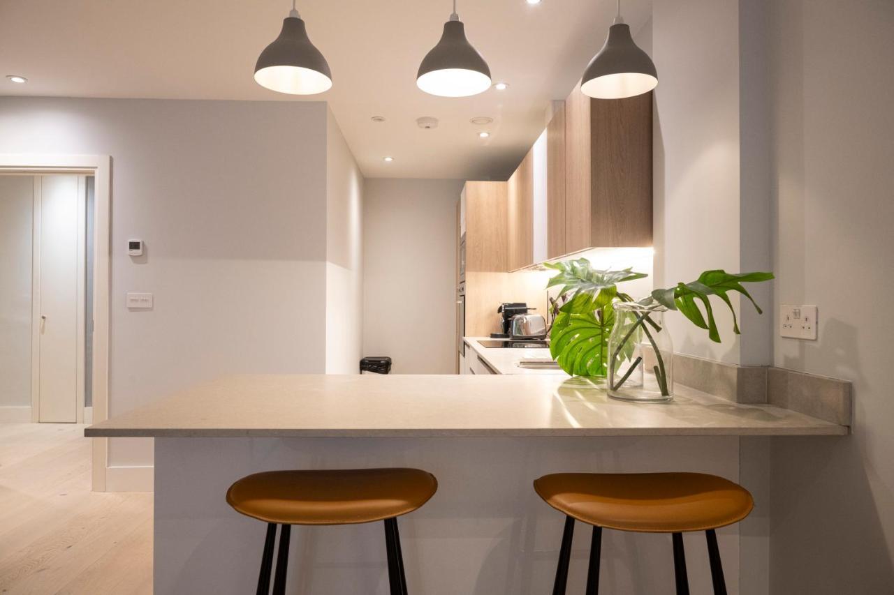 Stylish 1br - Bright & Large Living Area W/ Patio Apartamento *