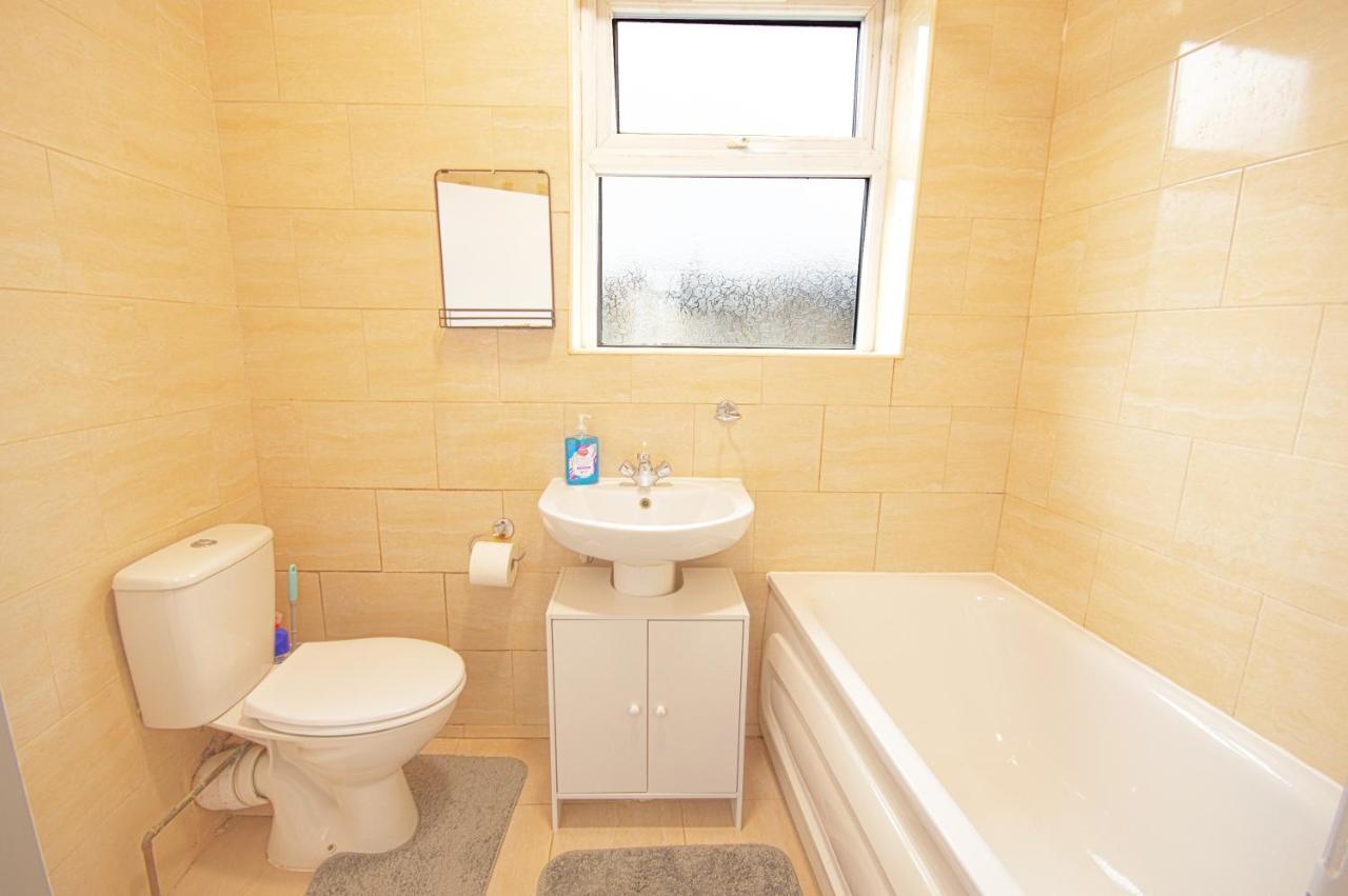 Cosy Family W/wi-fi, Parking, Self Check-in * Londres