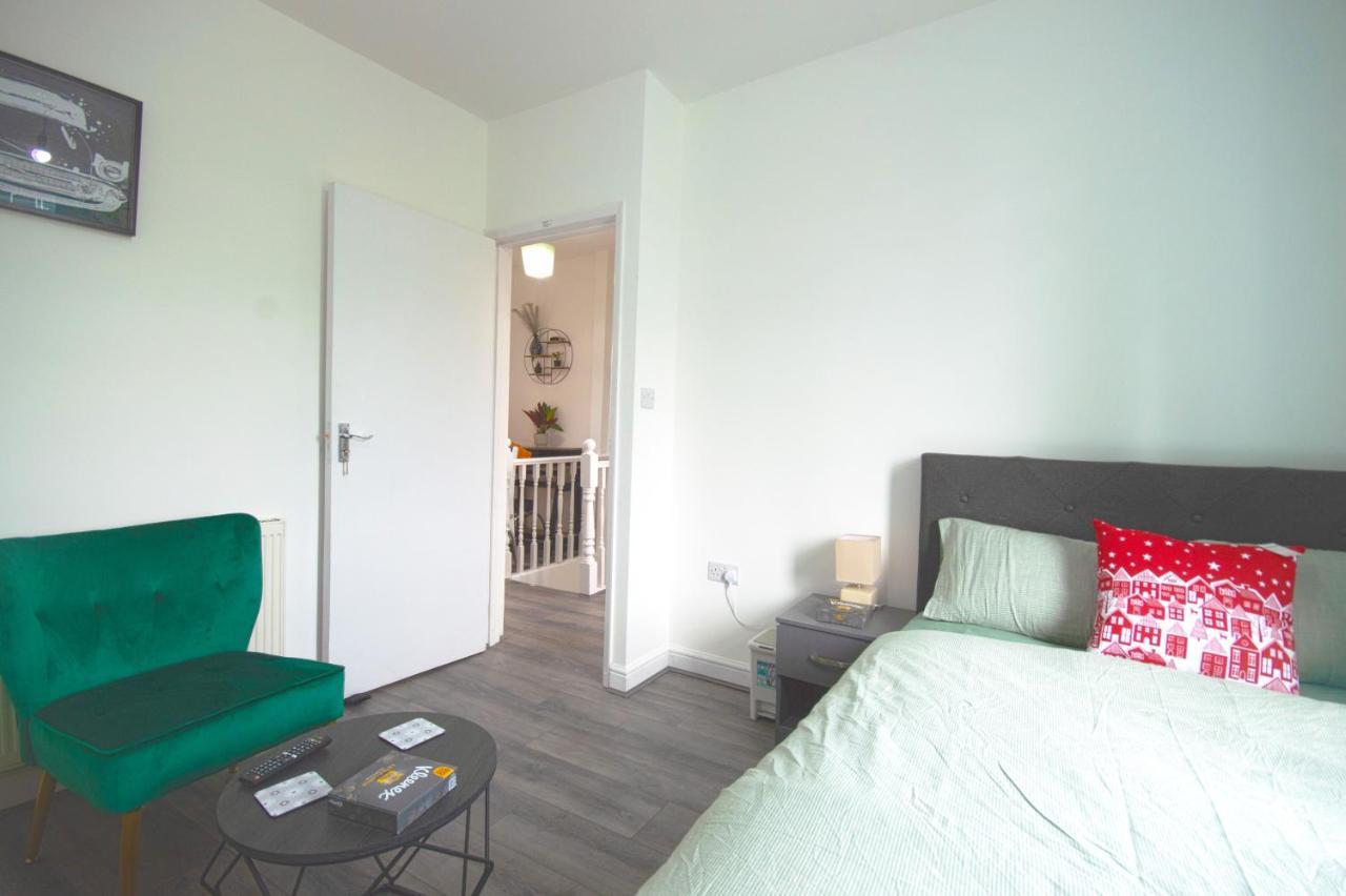 Cosy Family W/wi-fi, Parking, Self Check-in Apartamento Londres