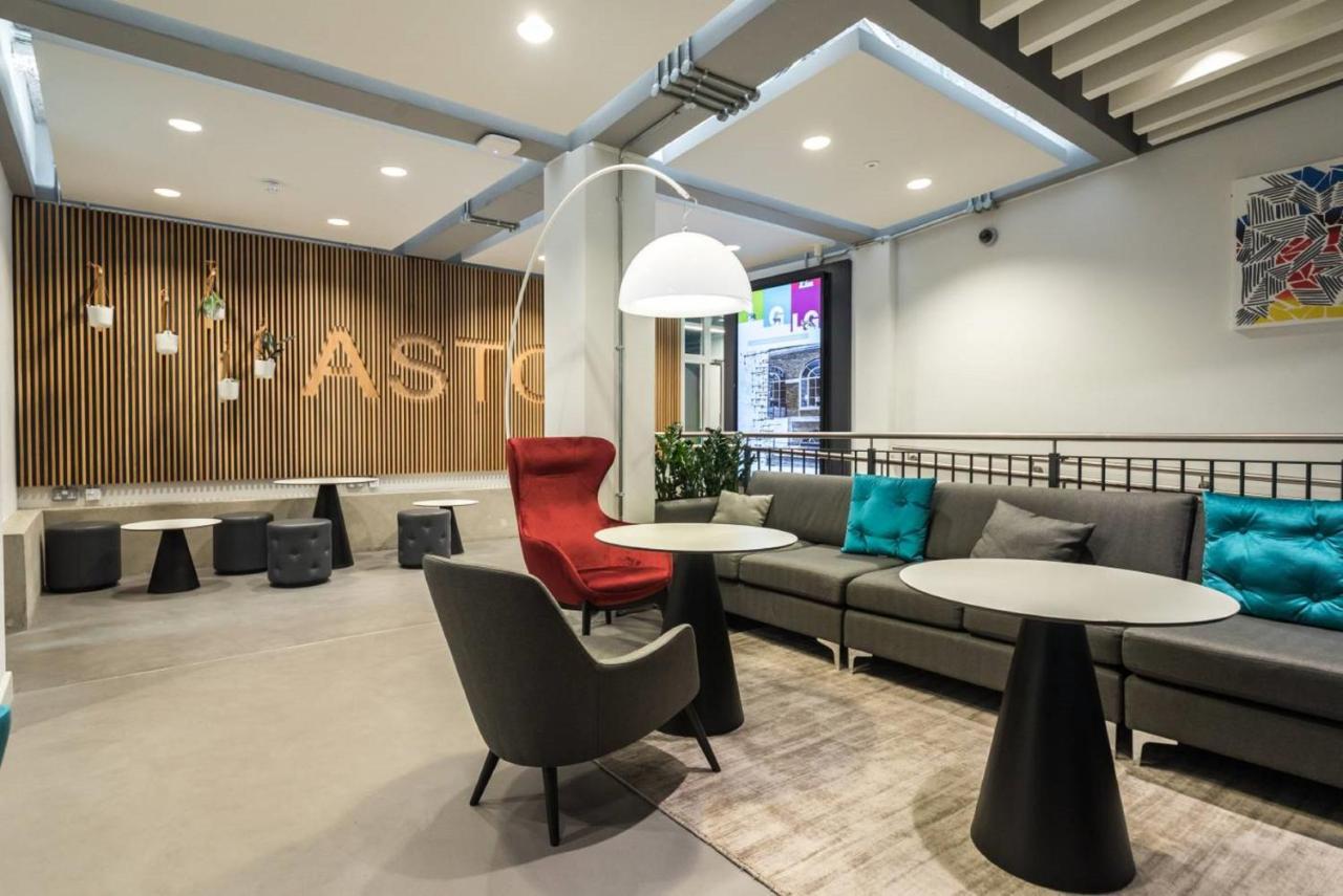 Astor College Apartamento *