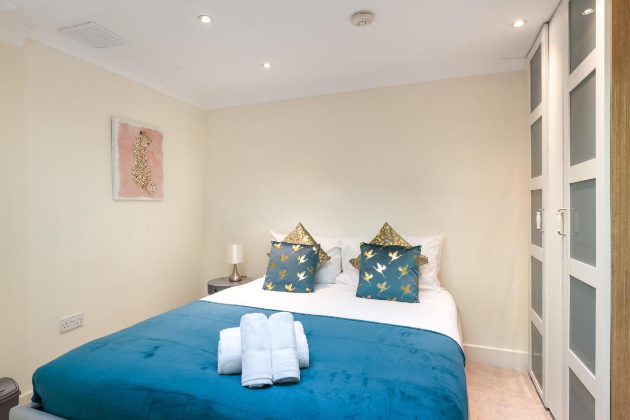 Stunning 3 Bed Townhouse Apartamento