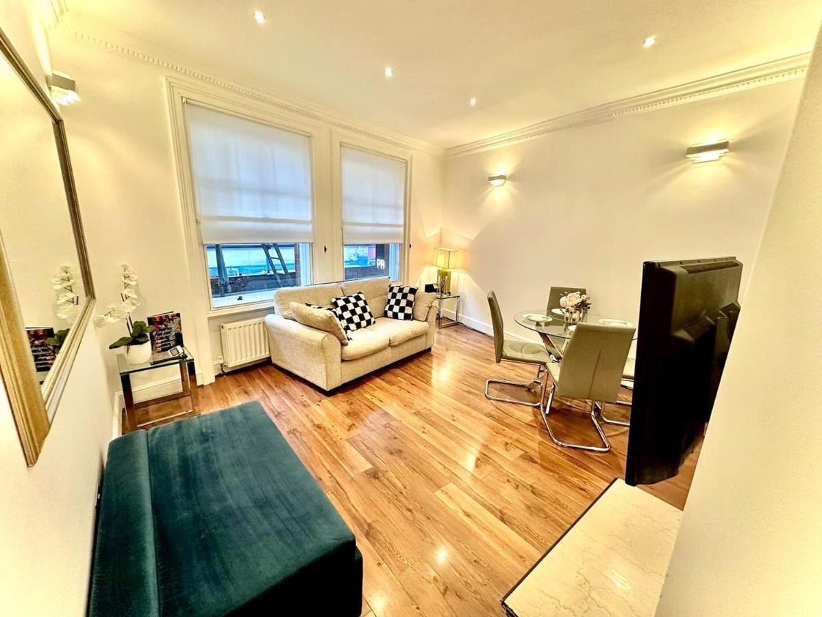Alluring 2-bed, 2-bath Flat On High Street Kensington, Near Kensington Palace Appartement Londres