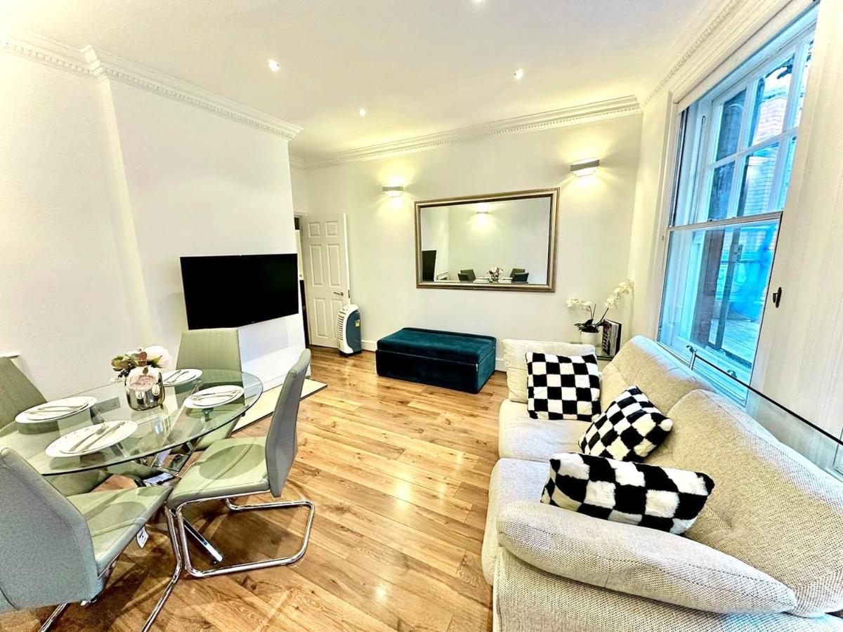 Appartement Alluring 2-bed, 2-bath Flat On High Street Kensington, Near Kensington Palace *