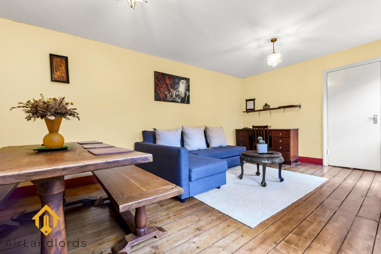 Peaceful 2-bedroom Flat Near Queens Park Station