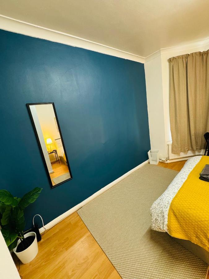 2 Bedrooms House Near Central Londres