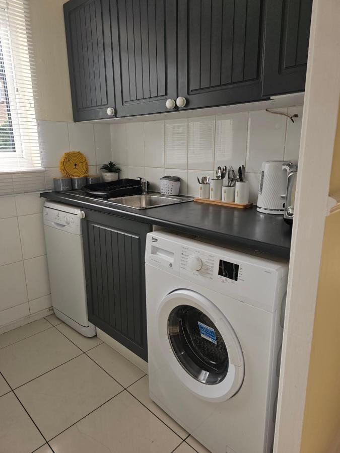 Apartamento In Beckton. Docklands. Airport. Londres