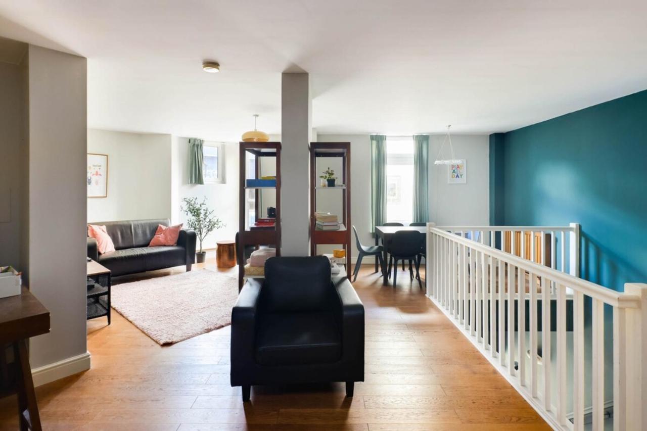 Beautiful & Vibrant 2bd W Balcony - Hackney! Hébergement de vacances
