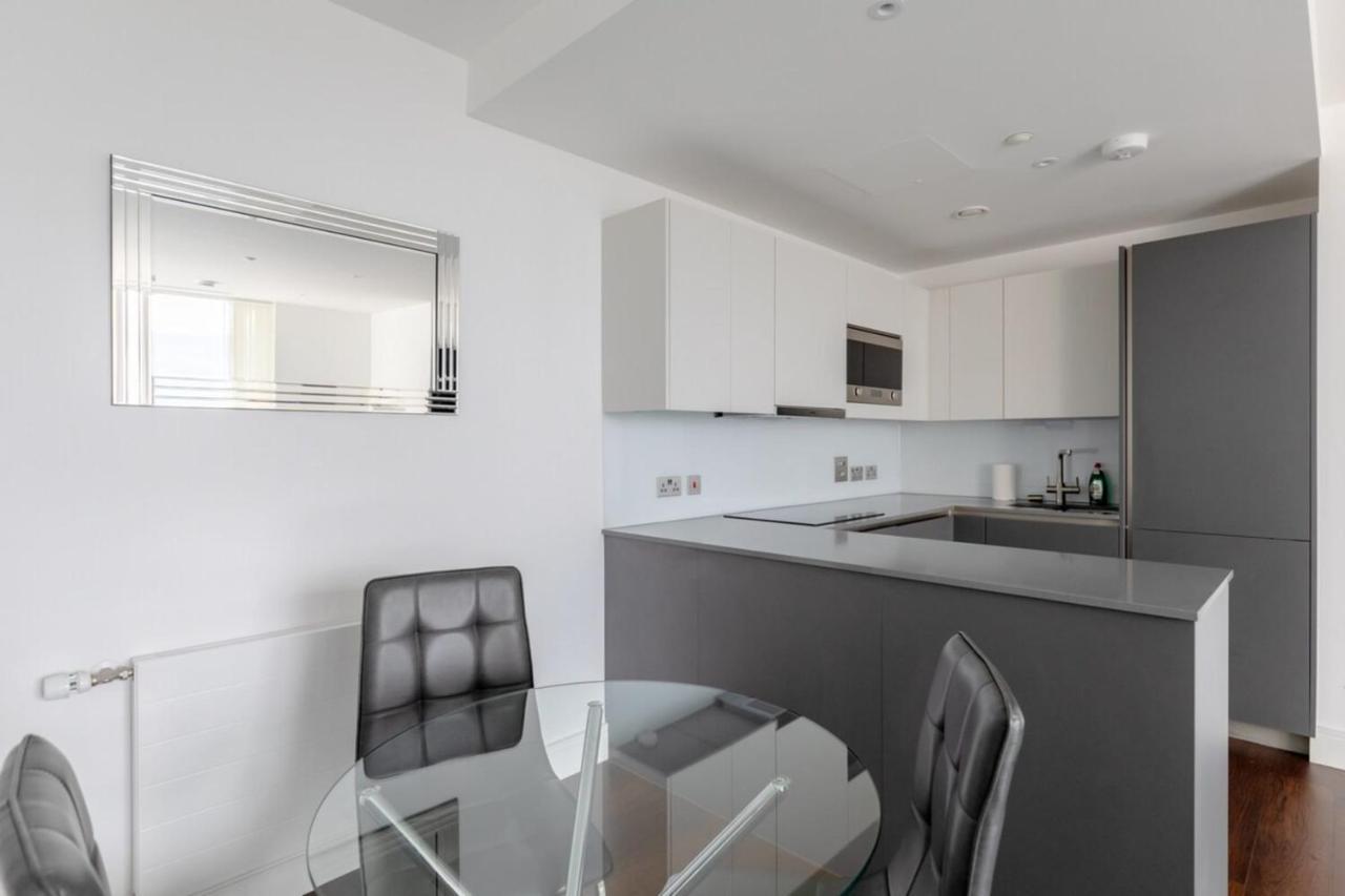 Chic 1bd Flat Wviews Of The Shard - South Quay! * Londen