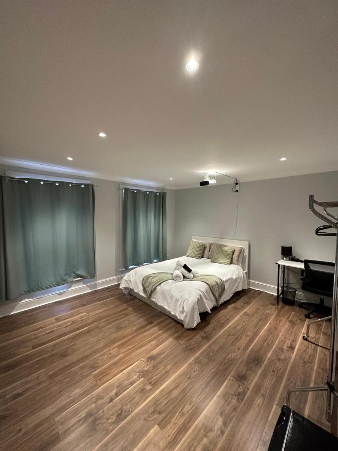 Liverpool Street Bedroom Guest house