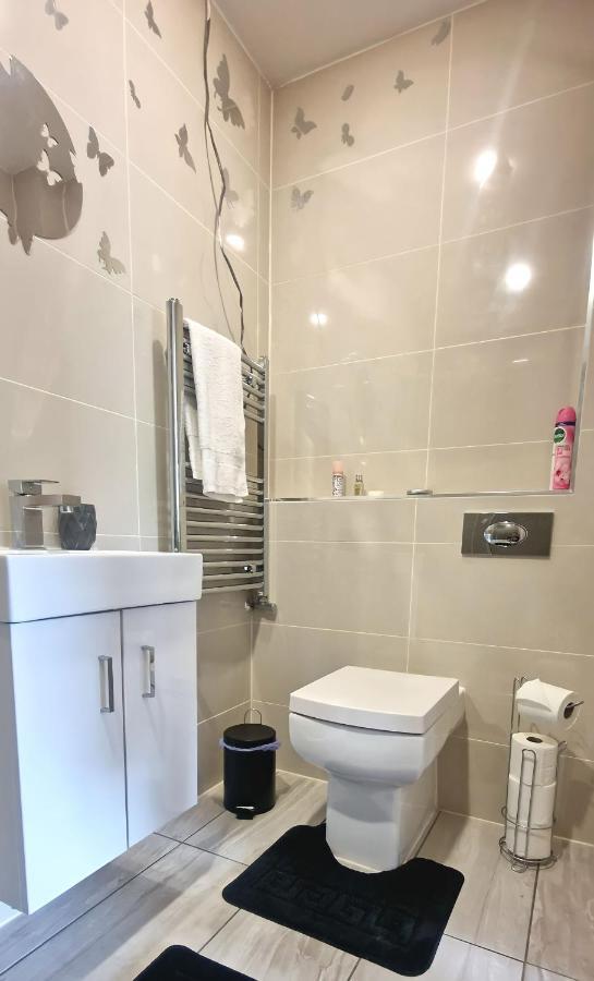 Chanel Ensuite Double Londres