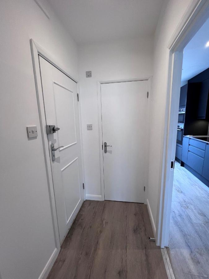 Flat In With Large Patio * Londres
