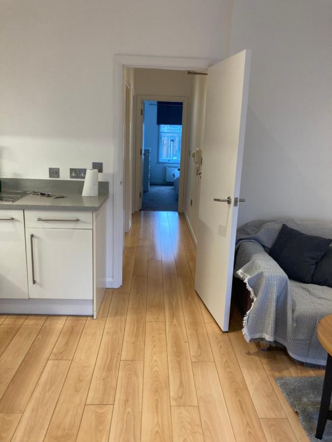 Two Double Bedroom Flat In Soho Apartment *