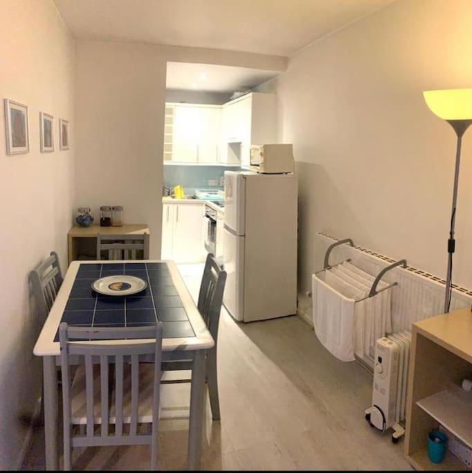 Lovely 12th Floor 2 Bed Flat In The Heart Oflondon * Londres