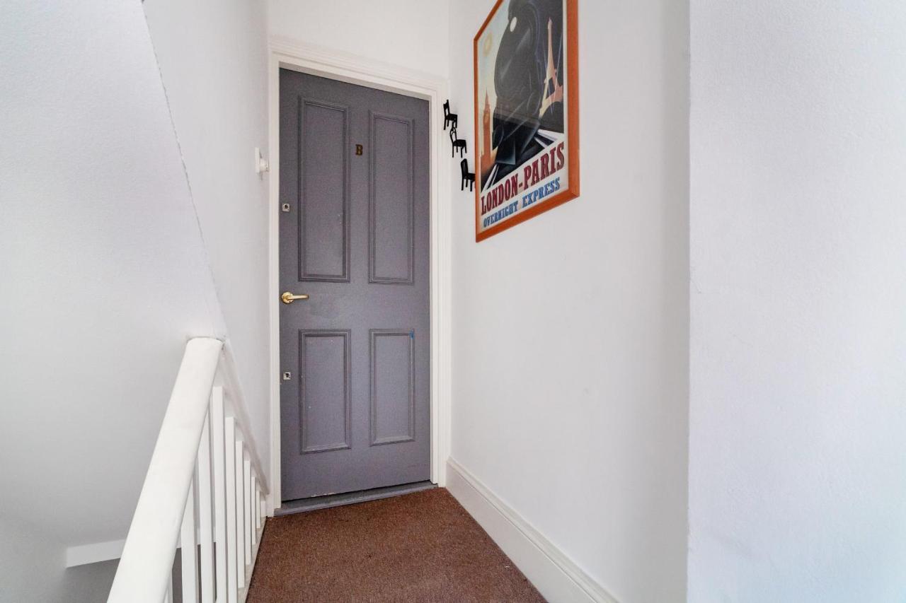 Apartment Period Victorian Abode In Idyllic Kings Cross *