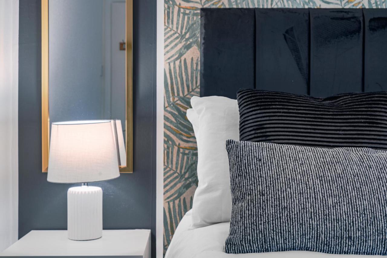 Boutique Shepherds Bush Abode- Garden- Sleeps 12 Ferienhaus *