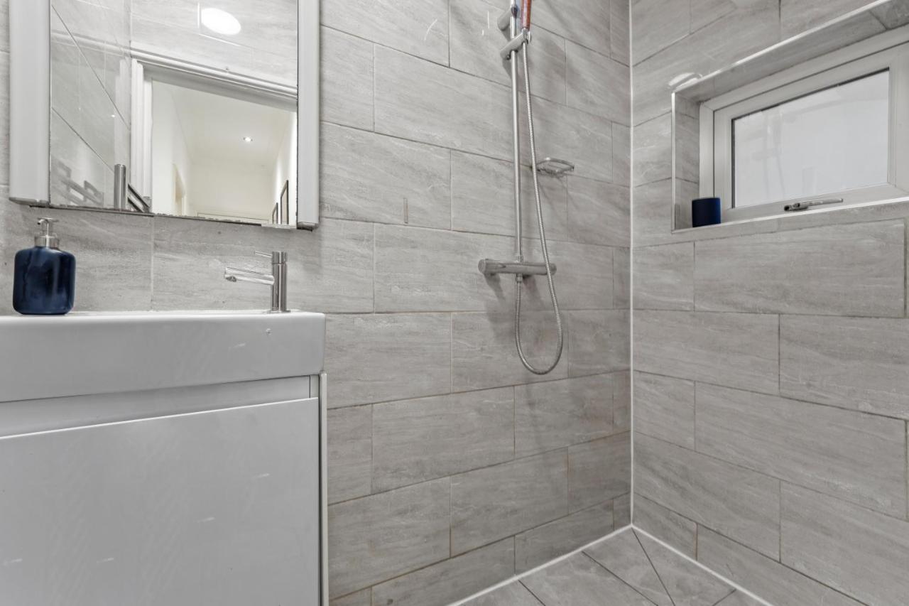 Apartamento Stunning 3-Bedroom In London - Sleeps 8 *