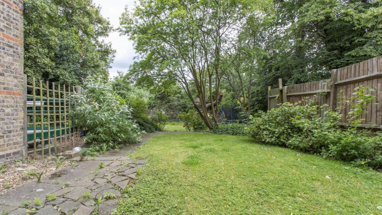 Stunning 4-bed In London-parking & Garden Apartamento Londres