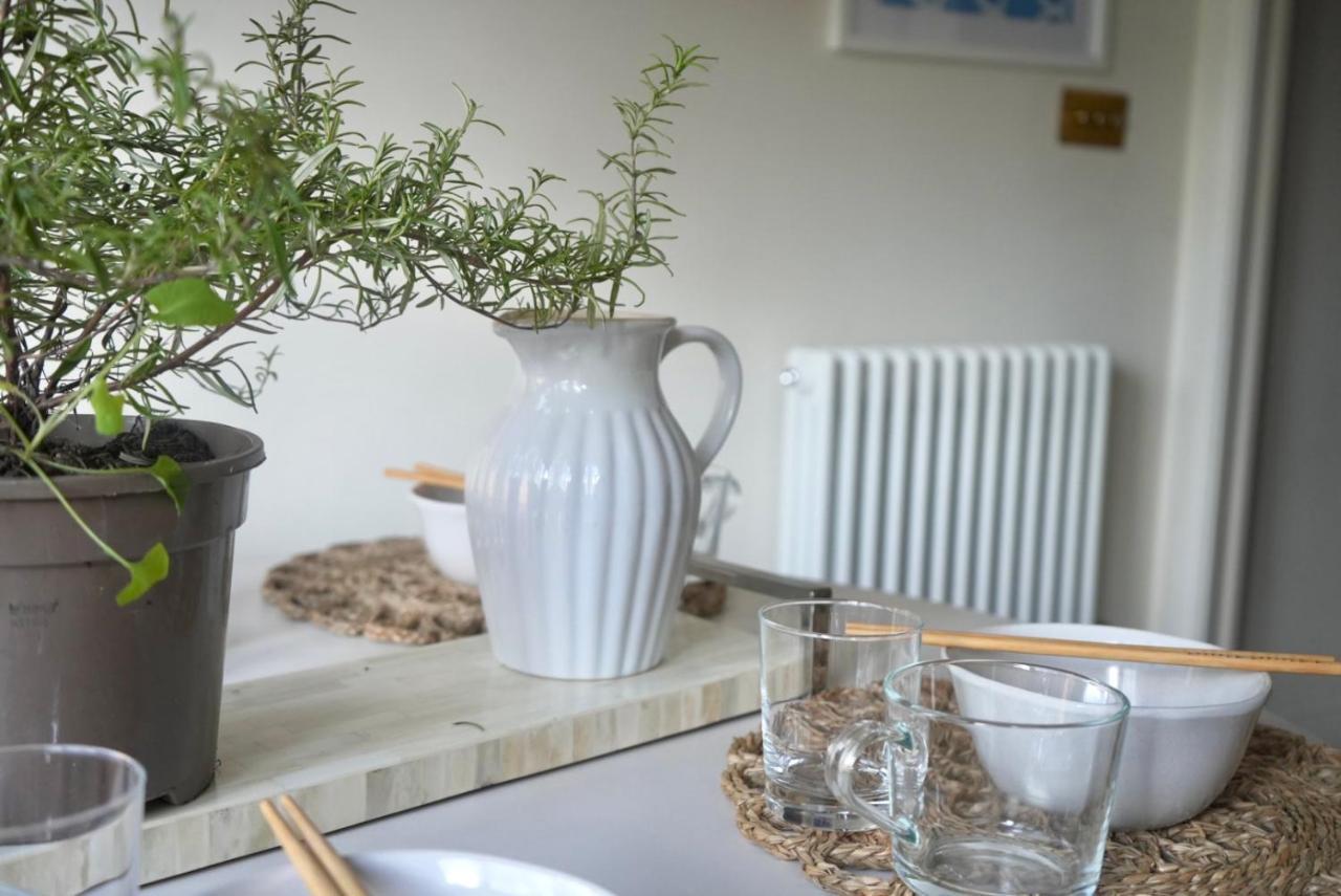 Spring Cosy 2-bed With Free Parking