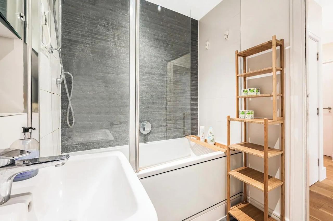 Apartamento Pass The Keys Cosy Elegant Shepherds Bush Flat Londres
