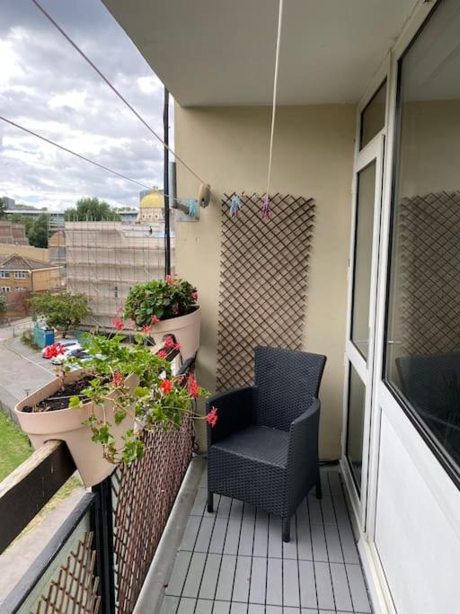 Entire Flat, Comfortable 2 Double Bedrooms Appartement *