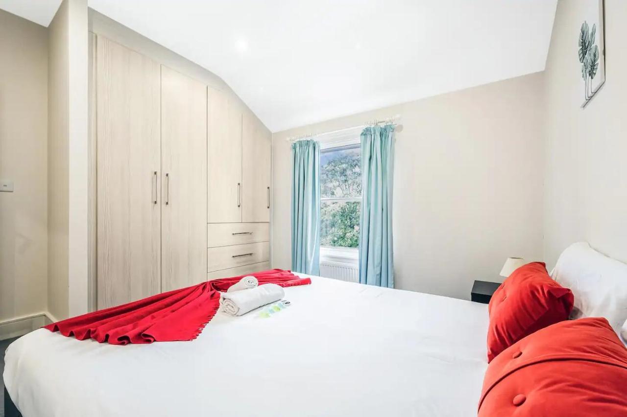Appartement Pass The Keys Cosy Elegant Shepherds Bush Flat