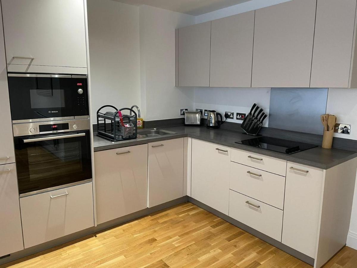 Apartamento Lovely 2 Bedroom *