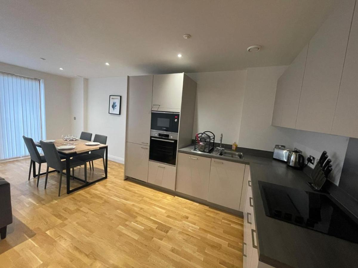 Lovely 2 Bedroom Apartamento